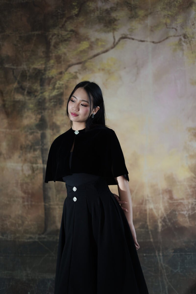 LEITA OFFICIAL - CLAUDE OUTER