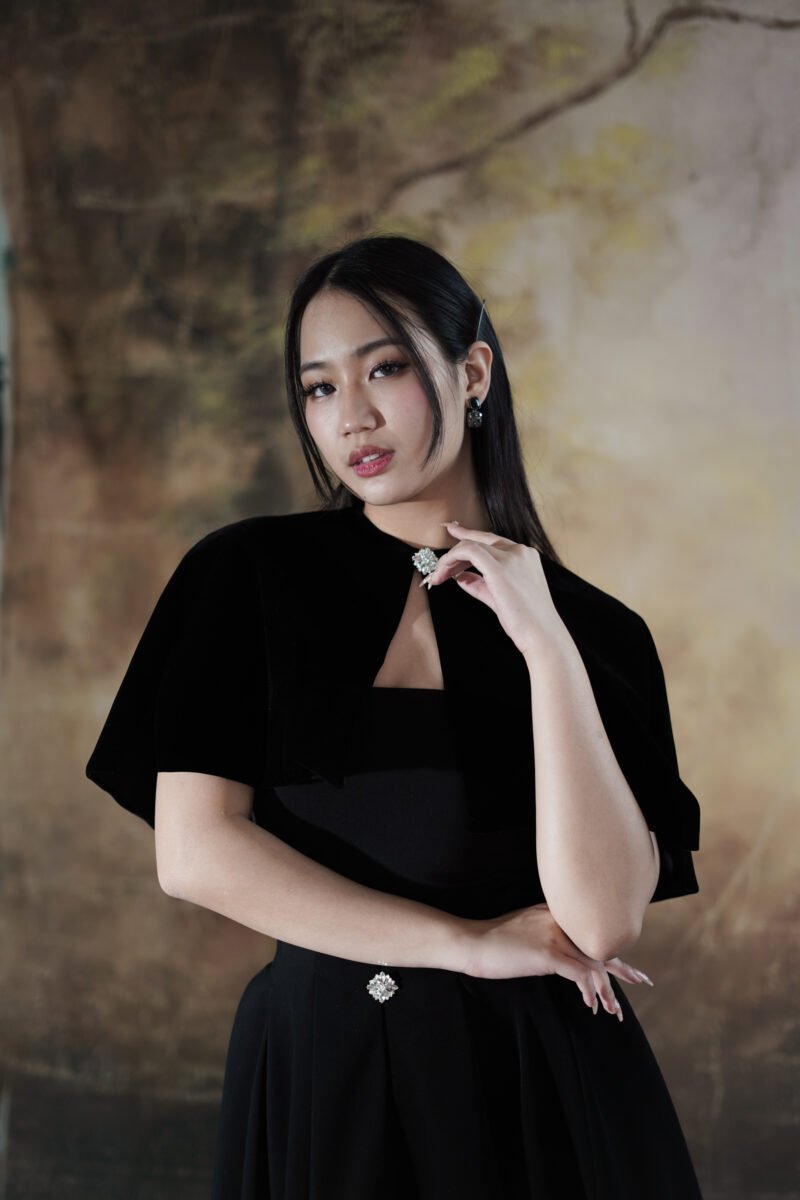 LEITA OFFICIAL - CLAUDE OUTER