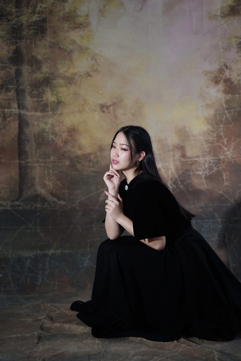 LEITA OFFICIAL - CLAUDE OUTER